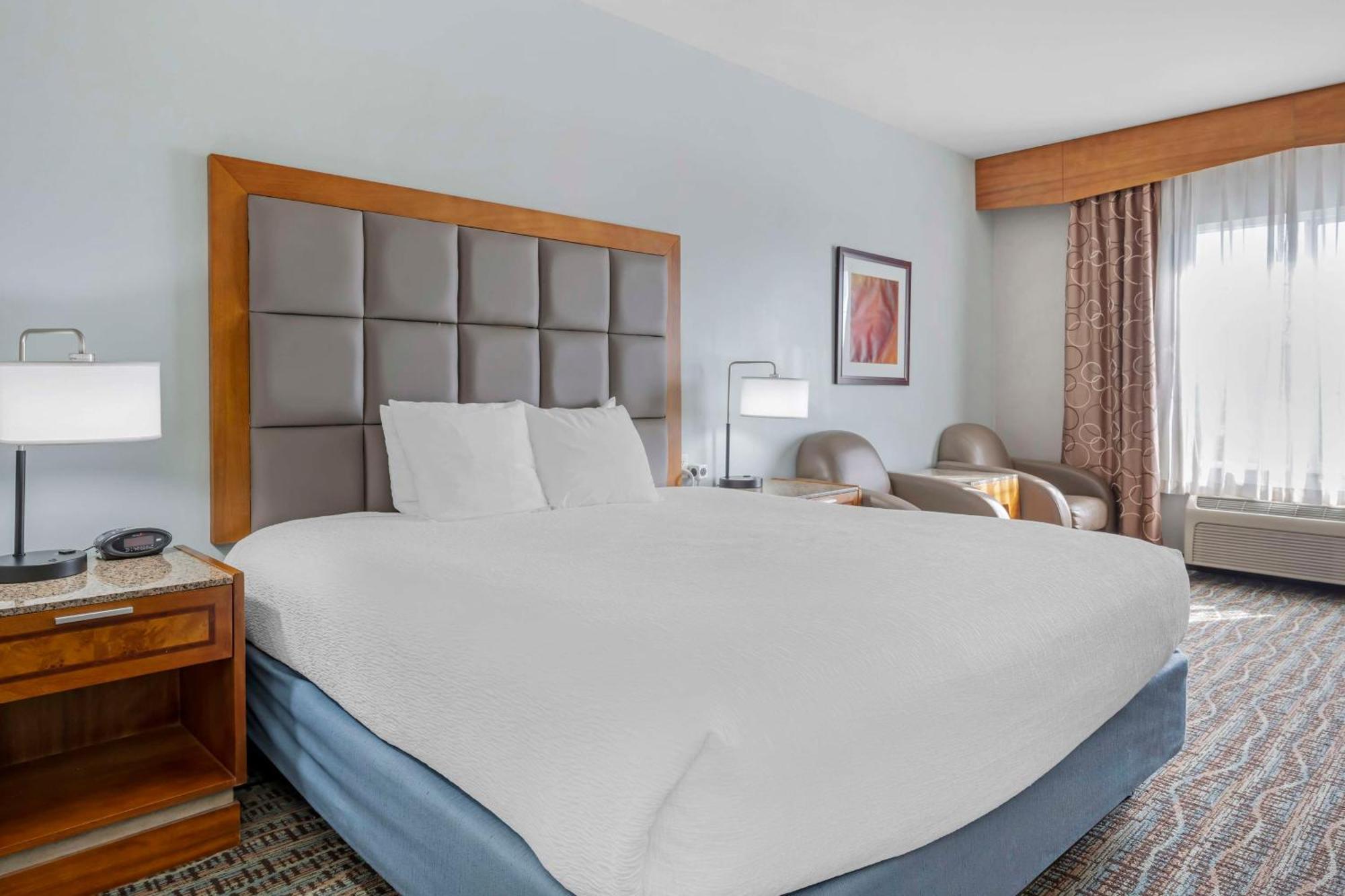 Best Western Plus Peppertree Inn At Omak Exterior foto
